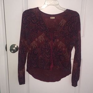 Patterned Hollister top